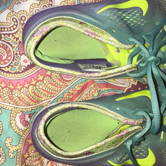 nike free sneakers - Picture 6 of 8